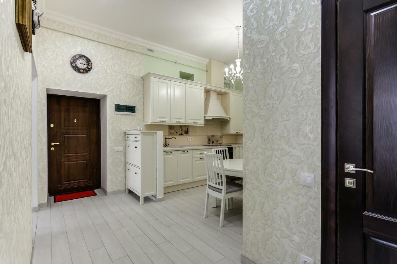 Apartment Lux In The Center Lviv