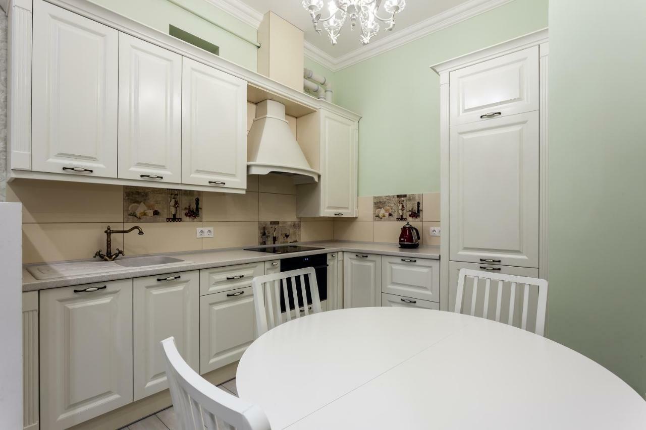 Lux In The Center Apartment Lviv